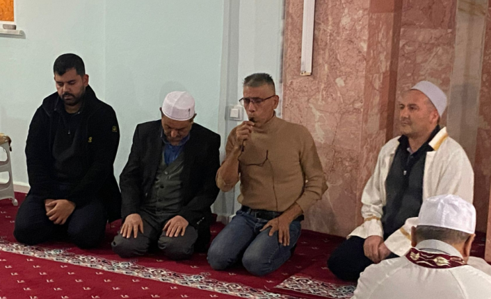 Aydıncık’ta Manevi Coşku: Hz. Osman Camii’nde Hatim Programı Düzenlendi
