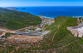 Mersin Akdeniz Sahil Yolu'nda Dev Adım: Erdemli-Taşucu Kesimi Yüksek Standartlarda Bölünmüş Yola Kavuştu!