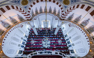 Cuma Hutbesi: İnsanın Gerçek Huzur Kaynağı: İbadet ve Salih Ameller