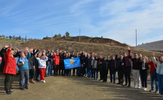 Yeşilovacık’ta Anlamlı Etkinlik: Yanan Orman Alanları Fidanlarla Yeniden Hayat Buluyor