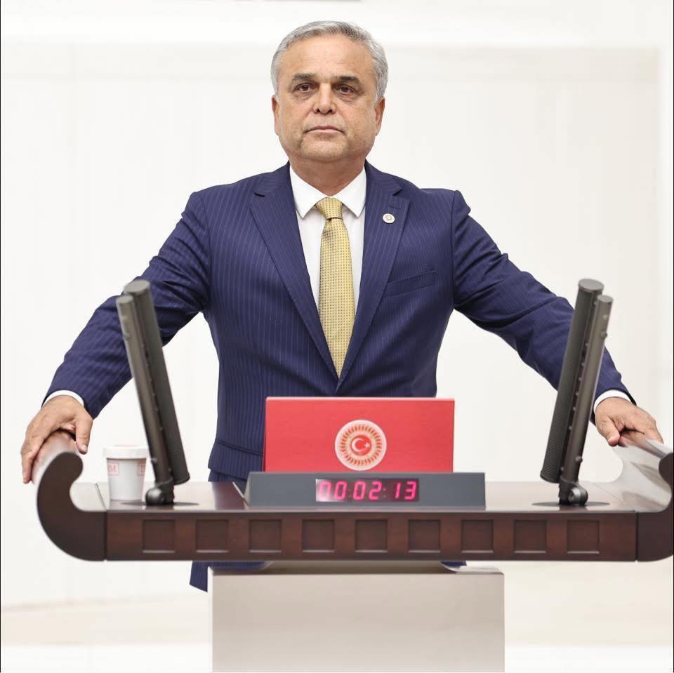 NE LİBERAL NE SOSYALİST, BİLDİĞİN HÜMANİST